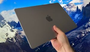 The Most Thinnest Laptop : M2 MacBook Air
